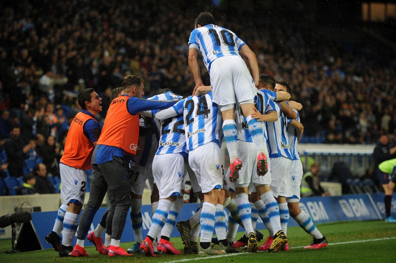 La Real Sociedad sigue soñando con la Copa tras eliminar a Osasuna. Los txuri-urdin estarán en el bombo de cuartos