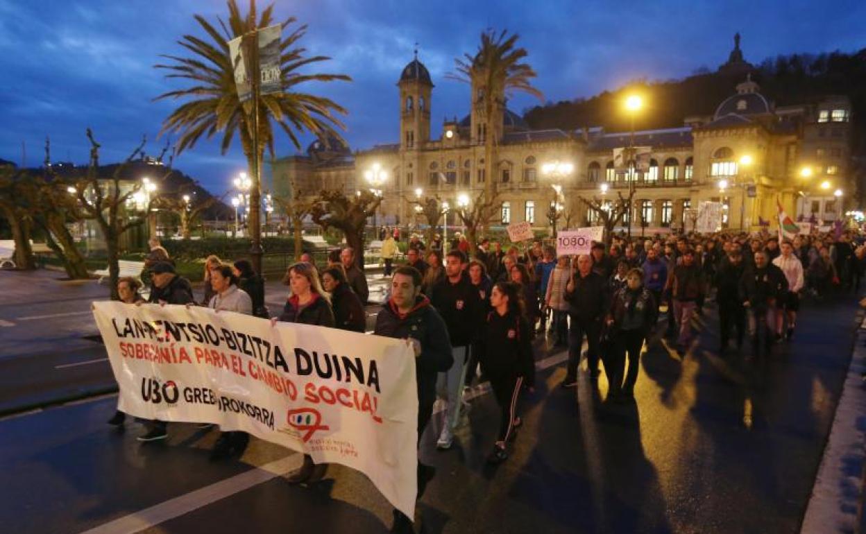 Vista de la manifestación de San Sebastián, este jueves por la tarde.