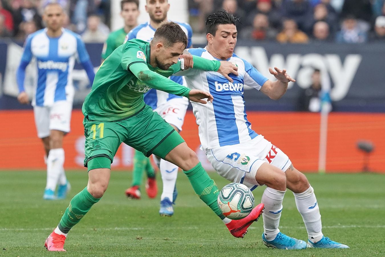 Los txuri-urdin caen en Butarque tras el gol de falta directa de Óscar Rodríguez en el último minuto. Isak adelantó a la Real en la primera parte y Omeruo puso las tablas en el 48. 