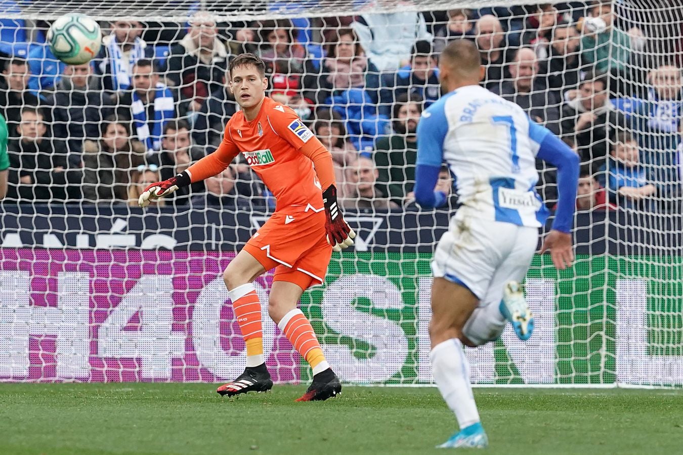 Los txuri-urdin caen en Butarque tras el gol de falta directa de Óscar Rodríguez en el último minuto. Isak adelantó a la Real en la primera parte y Omeruo puso las tablas en el 48. 