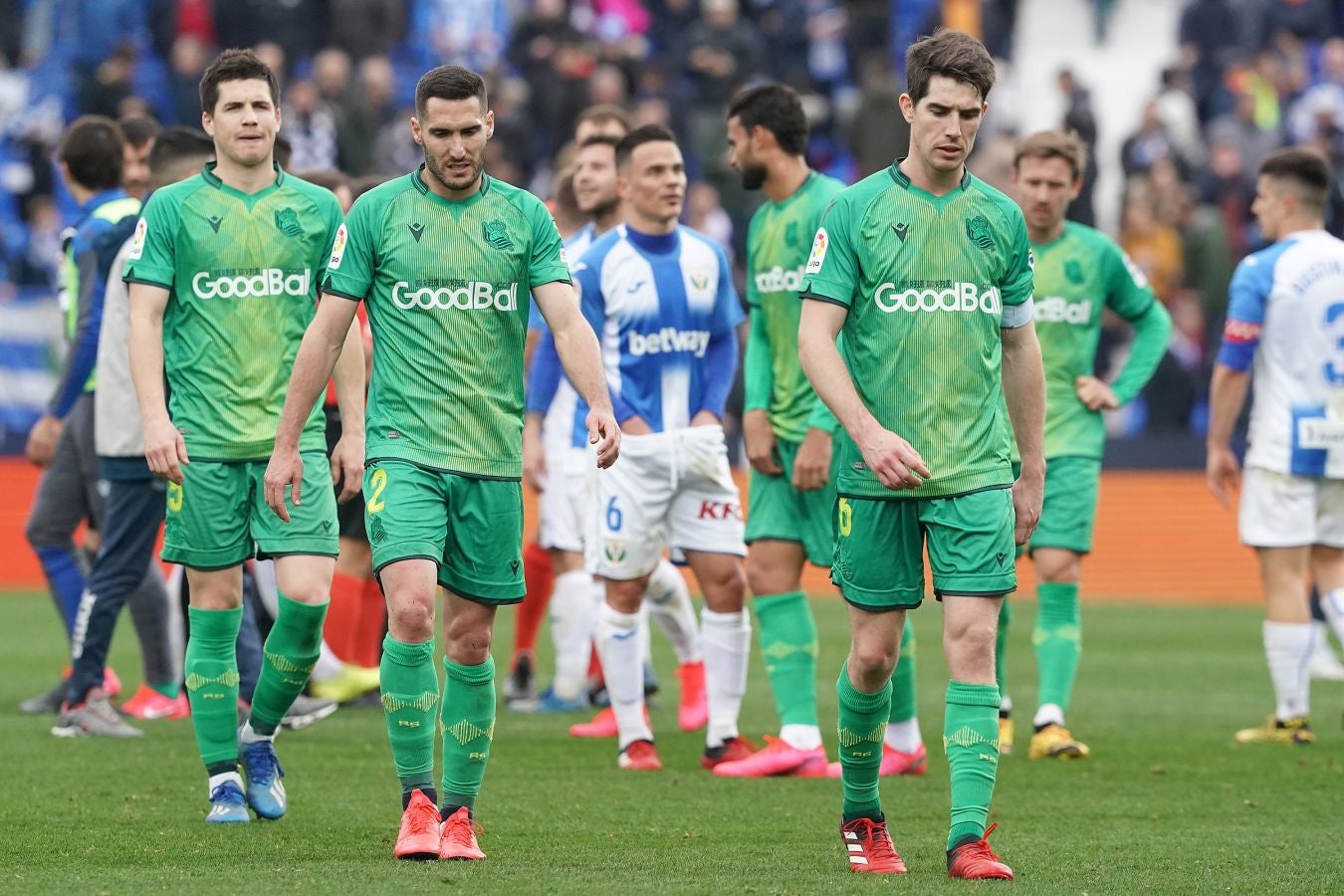 Los txuri-urdin caen en Butarque tras el gol de falta directa de Óscar Rodríguez en el último minuto. Isak adelantó a la Real en la primera parte y Omeruo puso las tablas en el 48. 