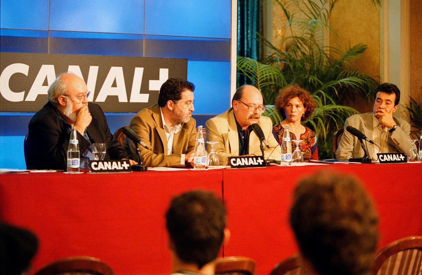 José Luis Cuerda presenta una iniciativa de Canal + en 1999
