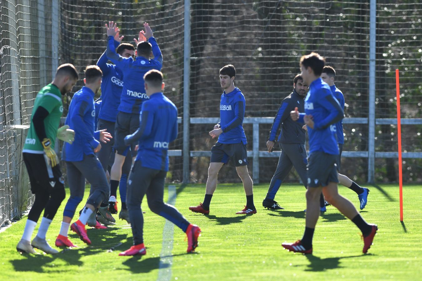 La Real Sociedad se mide al Real Madrid en cuartos de final de la Copa del Rey. Merino y Moyá han entrado en la convocatoria y Sangalli se ha quedado fuera