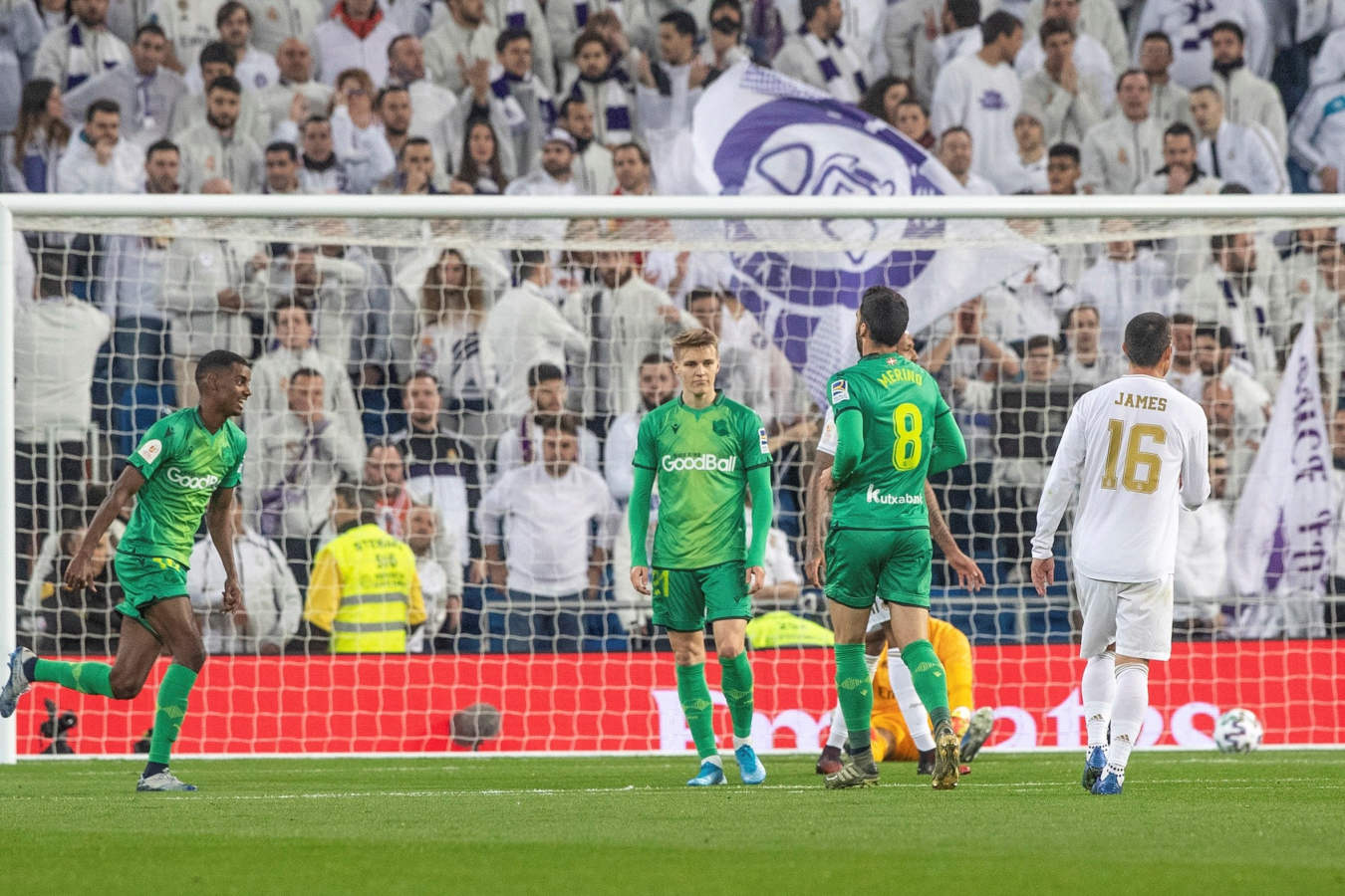 El Real Madrid y la Real Sociedad se enfrentan en los cuartos de final de la Copa del Rey en el Santiago Bernabéu