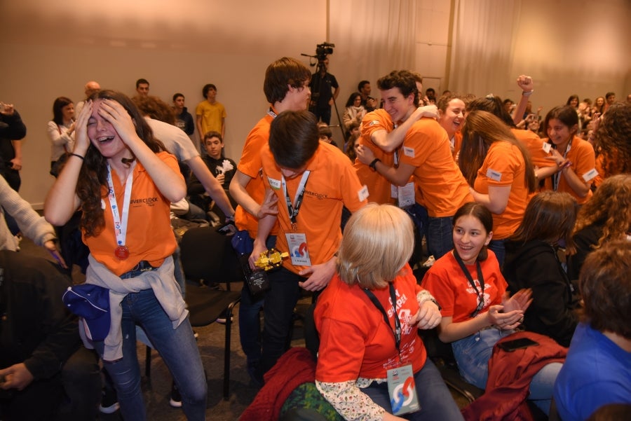 Axular Lizeoa de Donostia disputará la final estatal tras vencer en la First Lego League Euskadi. 