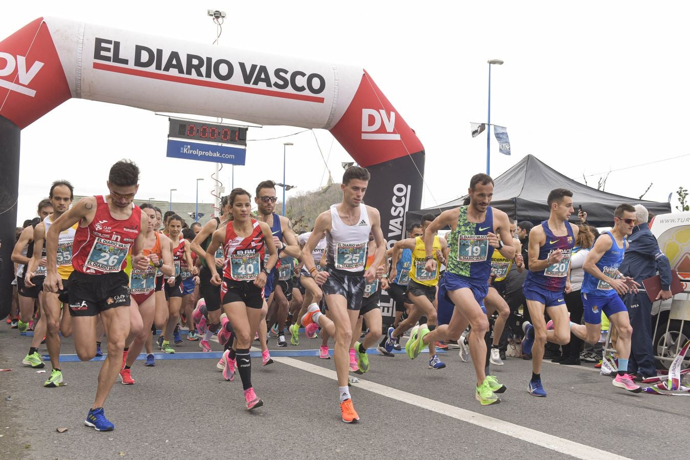 Carlos Mayo y Elena Loyo se han llavado la prueba en una carrera con mucha afición.