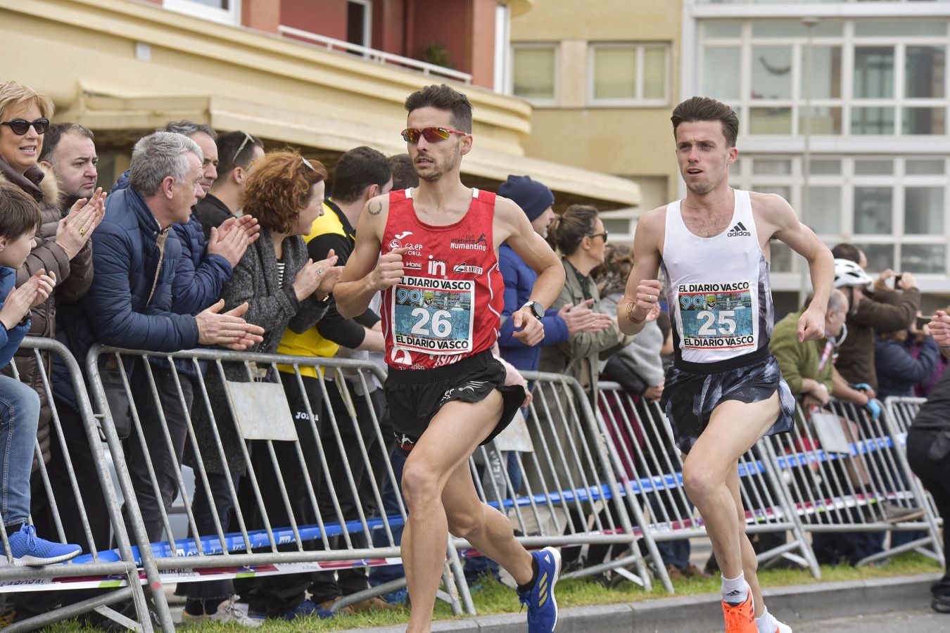 Carlos Mayo y Elena Loyo se han llavado la prueba en una carrera con mucha afición.