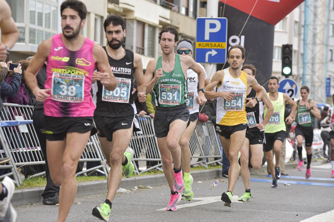 Carlos Mayo y Elena Loyo se han llavado la prueba en una carrera con mucha afición.