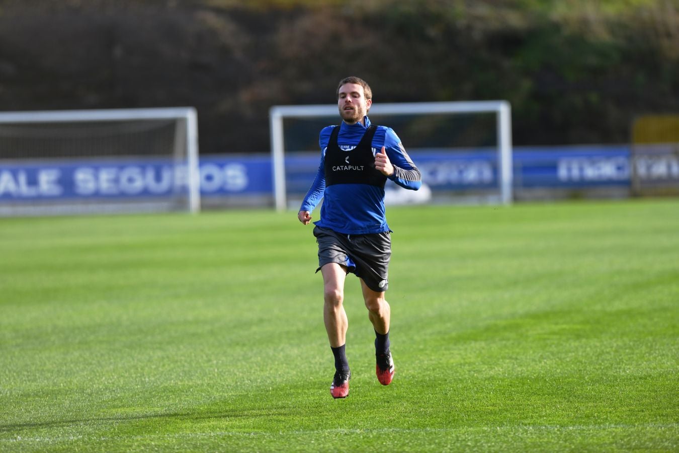 Imanol Alguacil ha dirigido la última sesión de la Real en Zubieta en víspera de recibir al Mirandés en el Reale Arena.