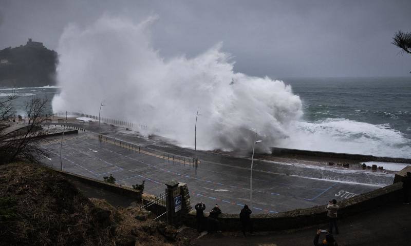 El Paseo Nuevo de San Sebastián, cerrado al tráfico hasta el lunes
