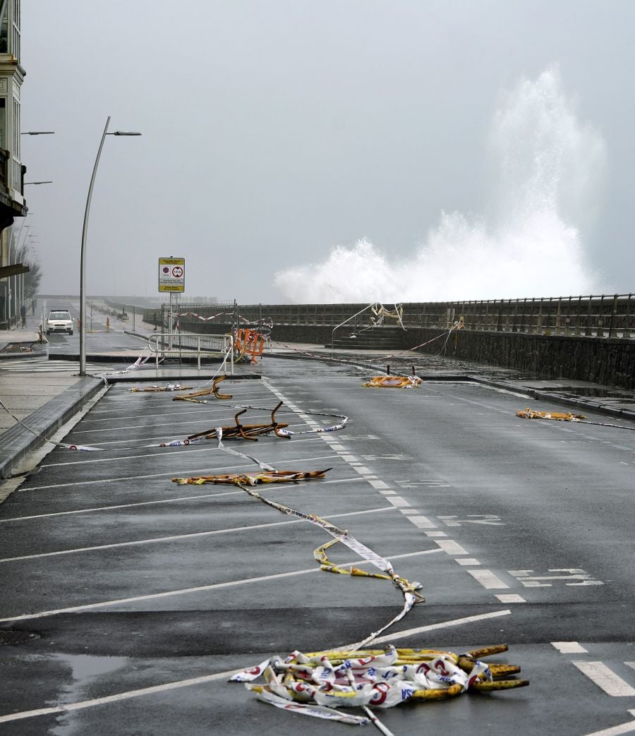 El Departamento vasco de Seguridad ha activado un aviso amarillo este lunes y el martes por riesgo para la navegación ya que se esperan olas de entre 4 y 5 metros de altura.