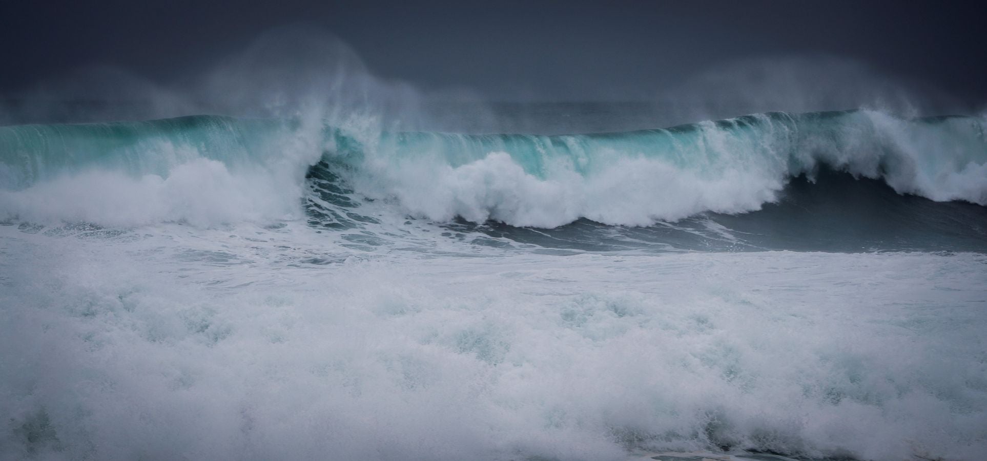 El Departamento vasco de Seguridad ha activado un aviso amarillo este lunes y el martes por riesgo para la navegación ya que se esperan olas de entre 4 y 5 metros de altura.