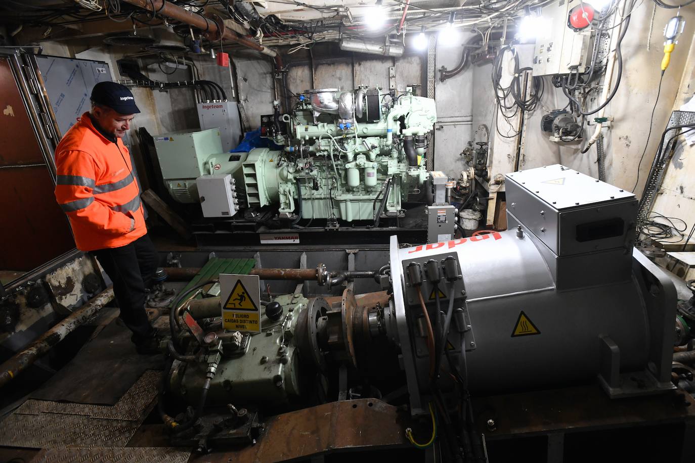 El buque escuela del Instituto Náutico Blas de Lezo de Pasaia se convertirá en el primer pesquero híbrido en España con capacidad para navegar entre 20 y 30 millas náuticas en modo «cero emisiones», tras ser equipado con un sistema eléctrico de propulsión diseñado íntegramente en Euskadi.