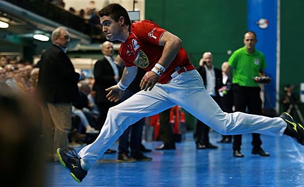 Aspe mete en la nevera a Iker Irribarria en el Campeonato de Parejas