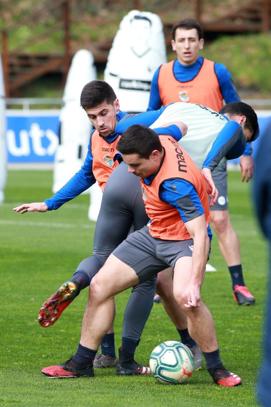 Las mejores imágens del entremiento del conjunto txuri urdin.