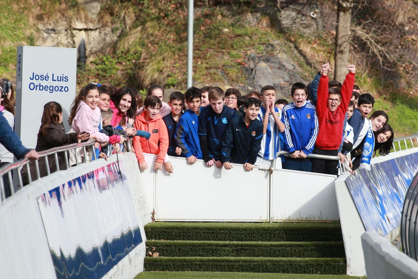 Las mejores imágens del entremiento del conjunto txuri urdin.