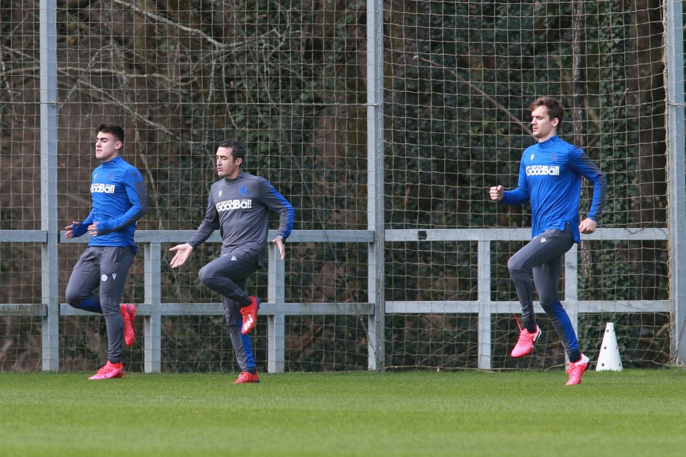 Las mejores imágens del entremiento del conjunto txuri urdin.