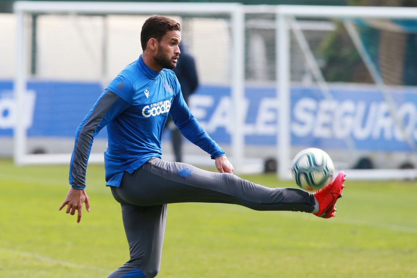 Las mejores imágens del entremiento del conjunto txuri urdin.