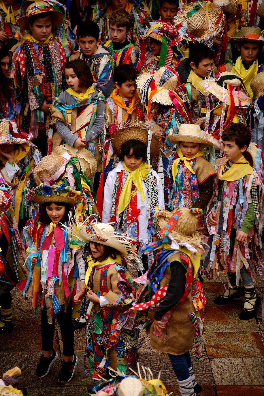 Los niños de Lezo ha vivido un viernes especial con motivo del carnaval.