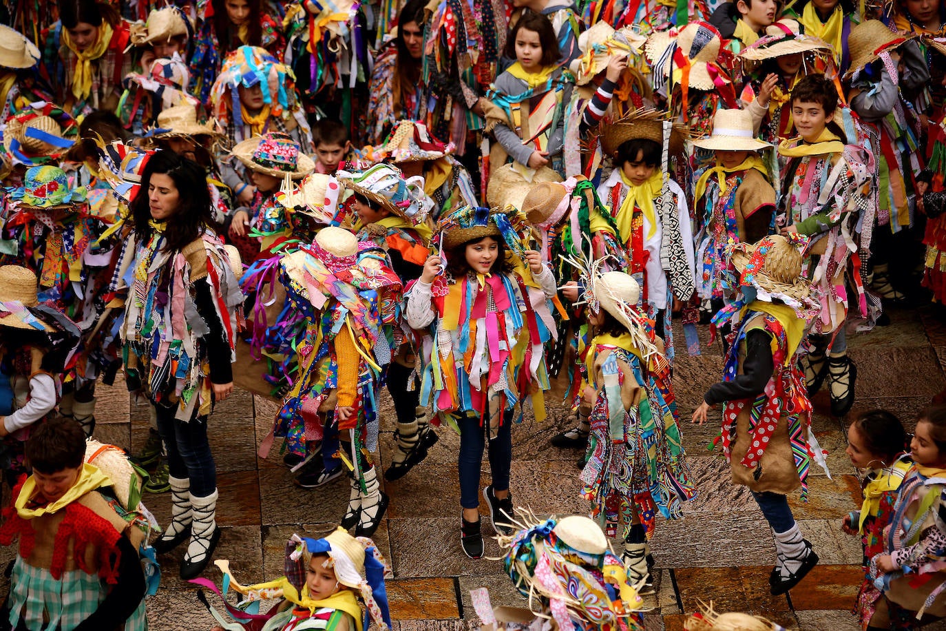 Los niños de Lezo ha vivido un viernes especial con motivo del carnaval.