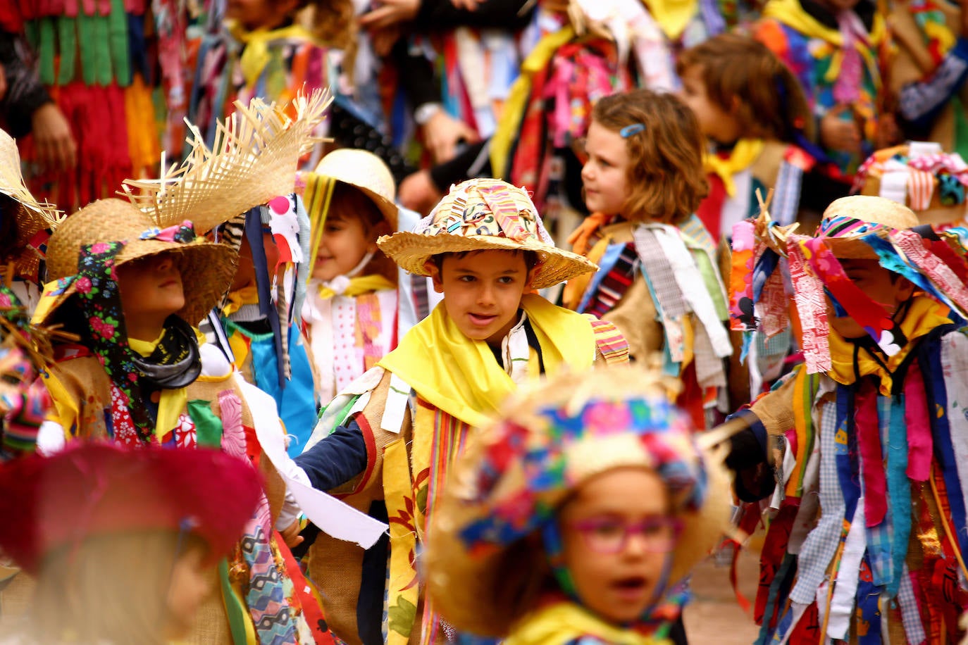 Los niños de Lezo ha vivido un viernes especial con motivo del carnaval.
