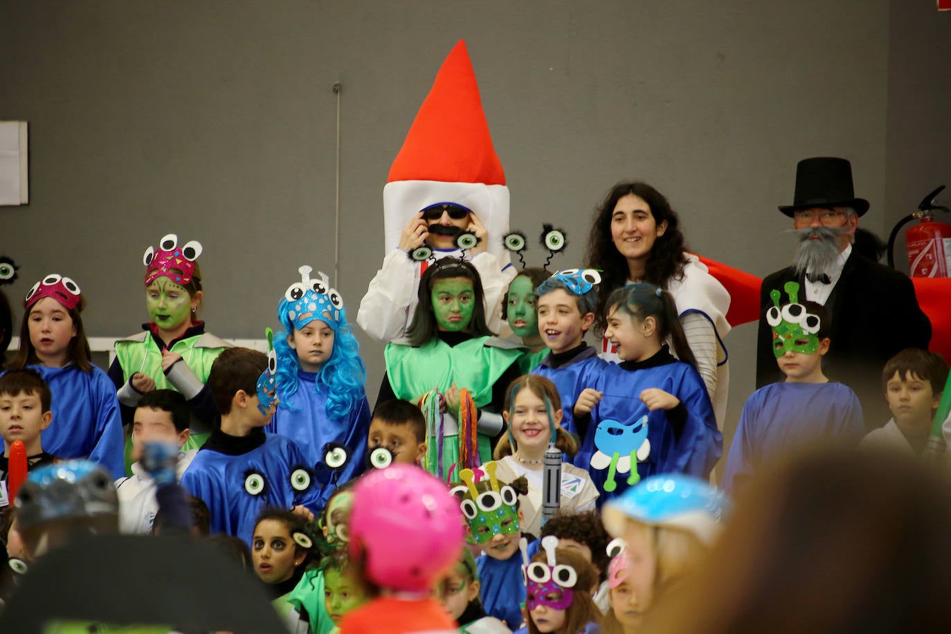 La Herri Eskola de Lezo ha vivido un viernes especial con motivo del carnaval.