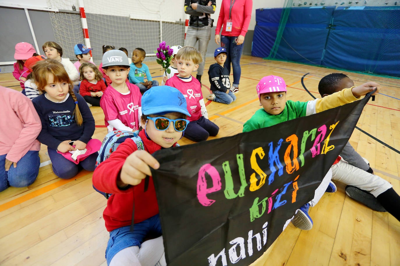 La Herri Eskola de Lezo ha vivido un viernes especial con motivo del carnaval.