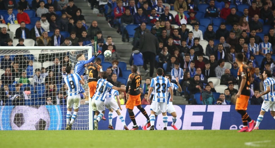 Fotos: Las mejores imágenes de la Real Sociedad contra frente al Valencia