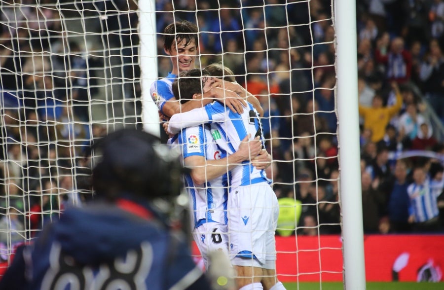 Fotos: Las mejores imágenes de la Real Sociedad contra frente al Valencia