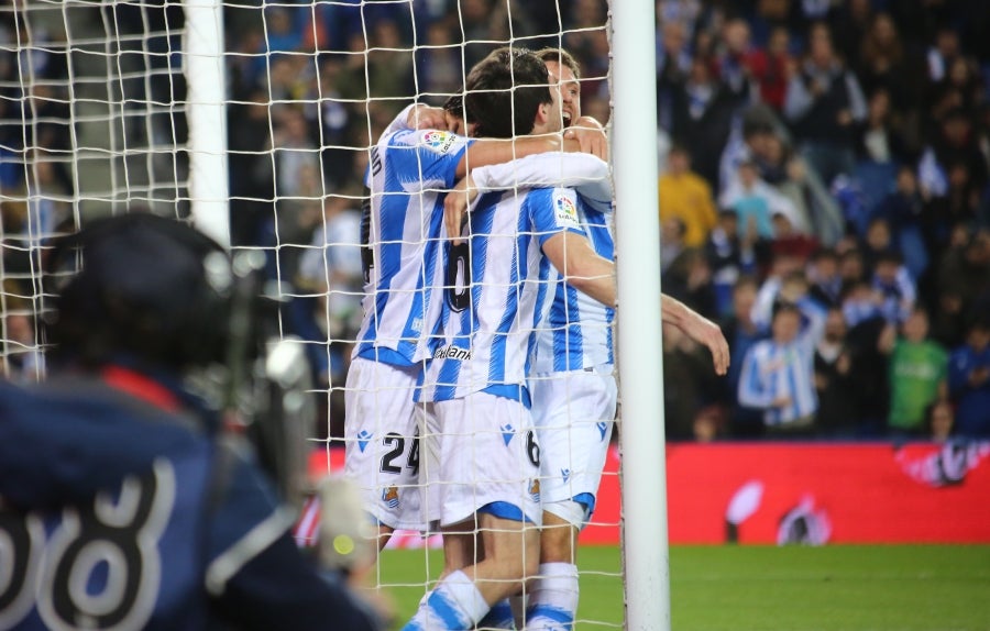 Fotos: Las mejores imágenes de la Real Sociedad contra frente al Valencia