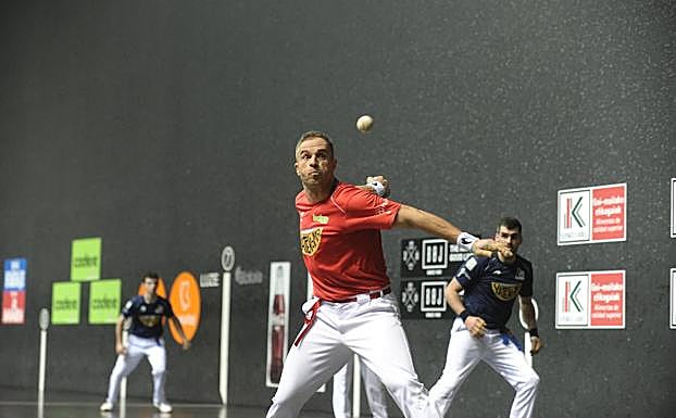 Aimar guarda todavía alguna que otra lección rematadora