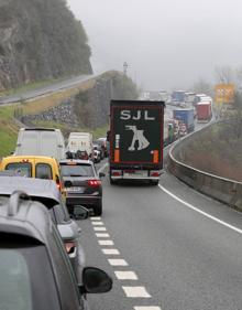 Imagen secundaria 2 - Un accidente en la N-121-A se cobra otra víctima mortal