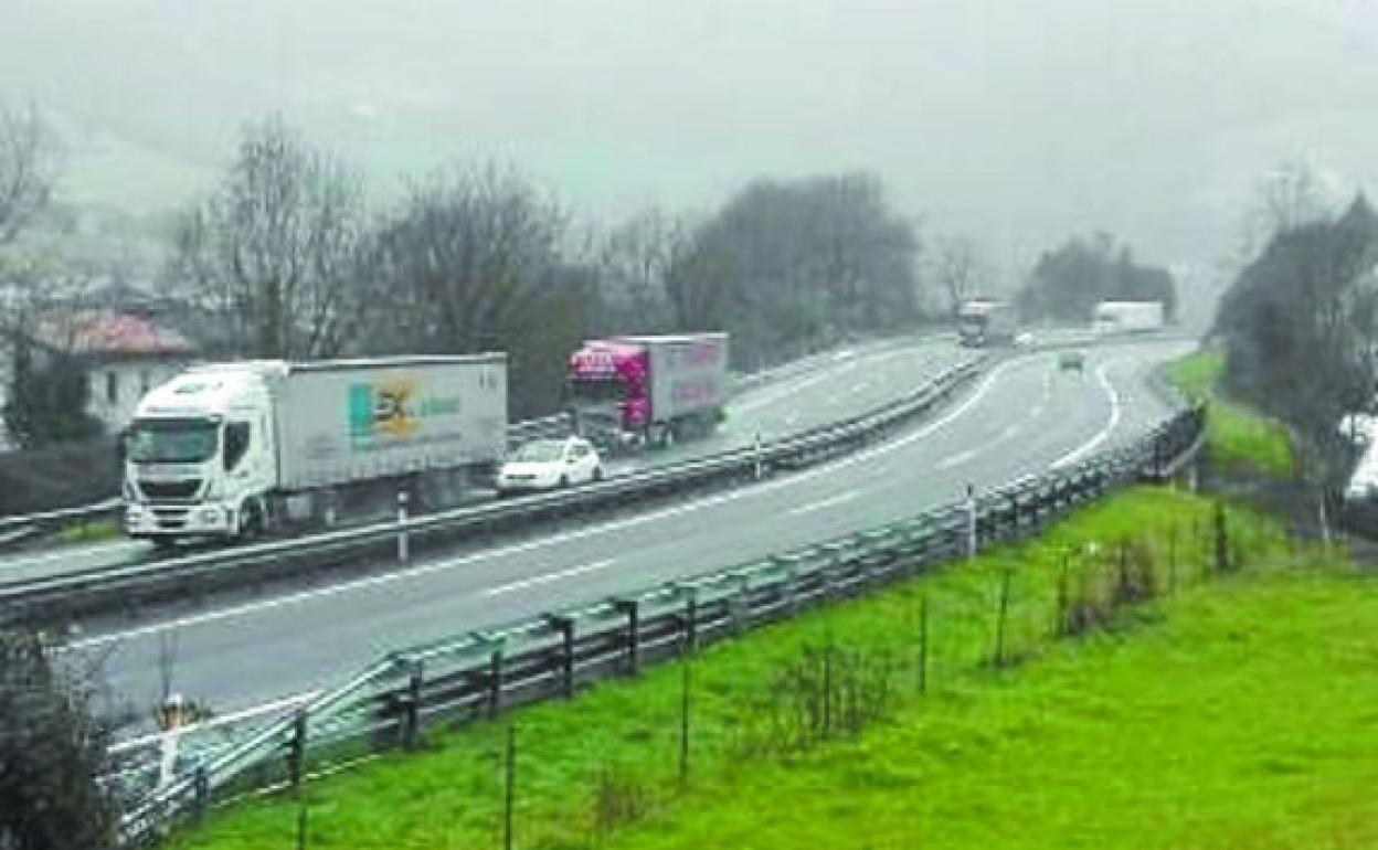 La AP-8 se cerrará dos horas entre Itziar y Elgoibar, en sentido Bilbao, en la noche del jueves al viernes