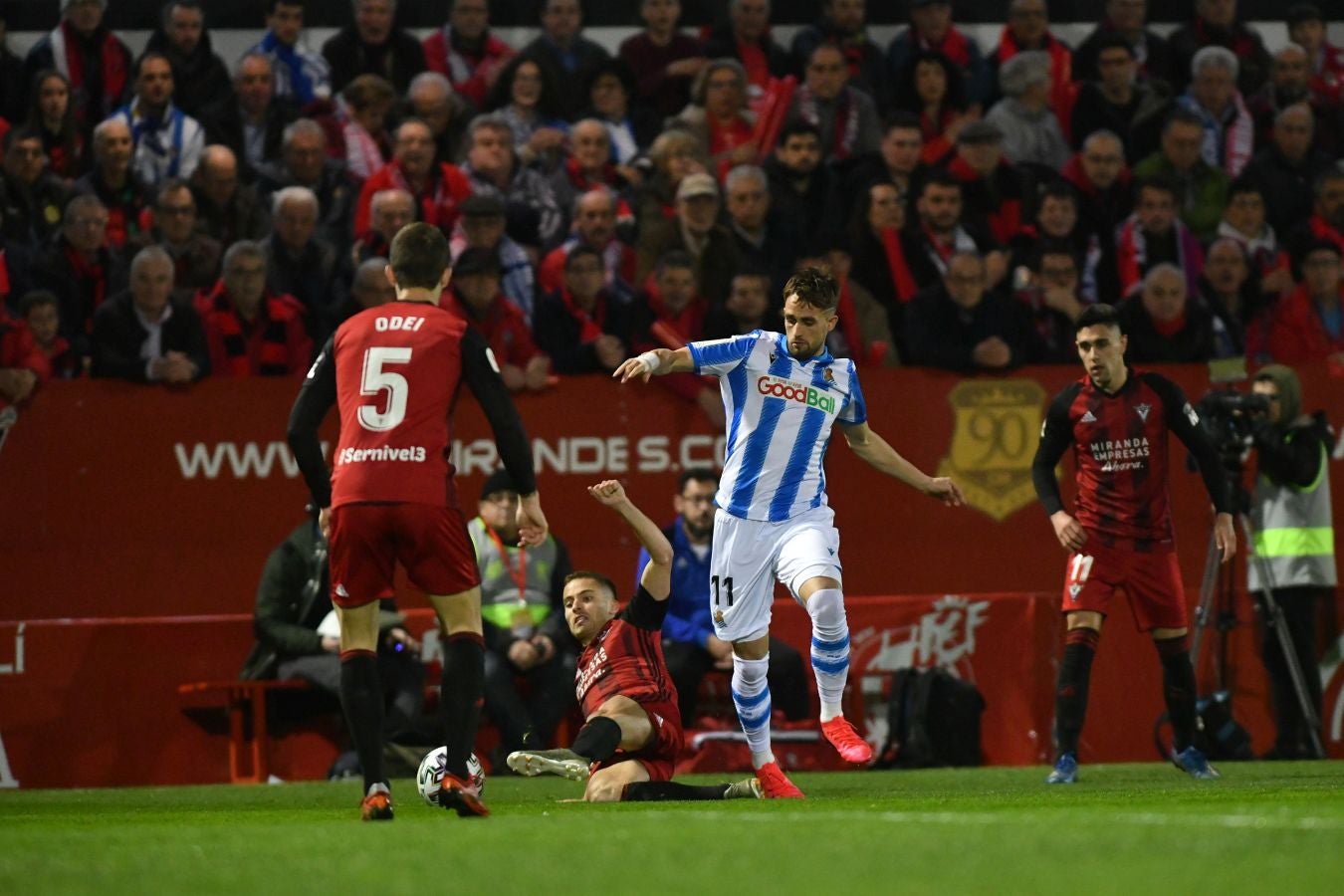 Ambientazo en Anduva para la vuelta de la semifinal de Copa entre Real Sociedad y Mirandés