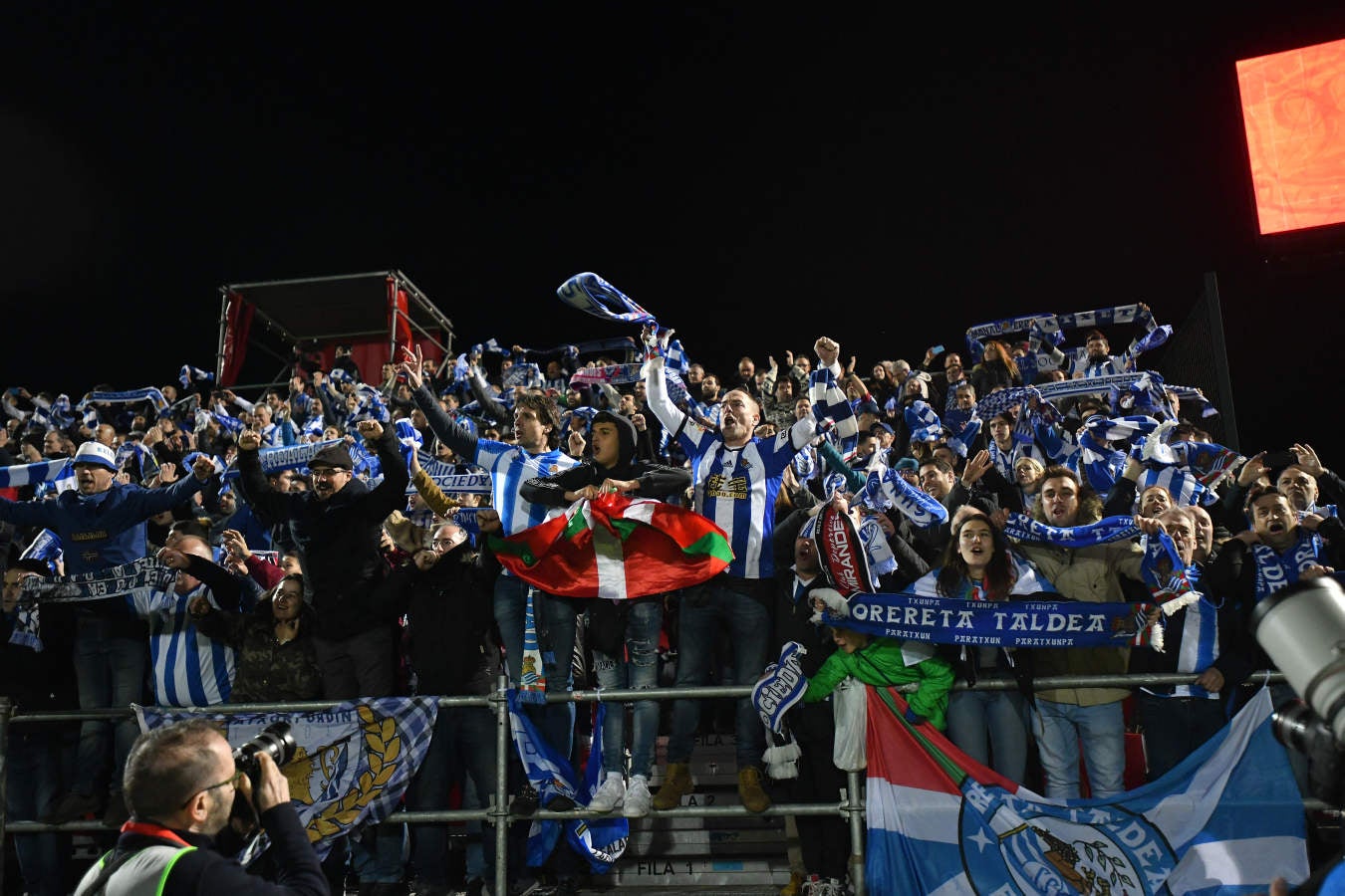 Así ha celebrado la Real Sociedad la victoria que les permitirá jugar 32 años después una final de Copa del Rey