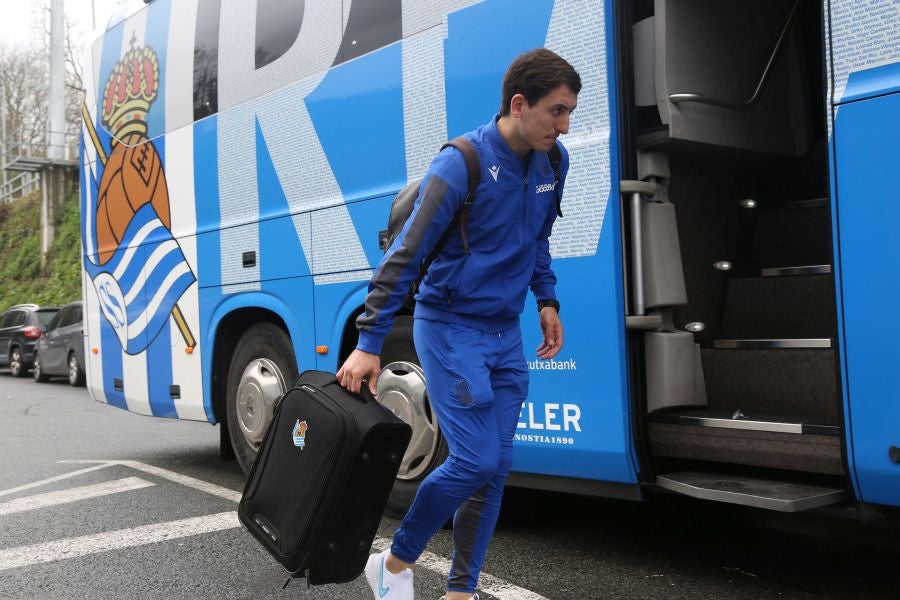 La expedición txuri urdin parte hacia Miranda. 