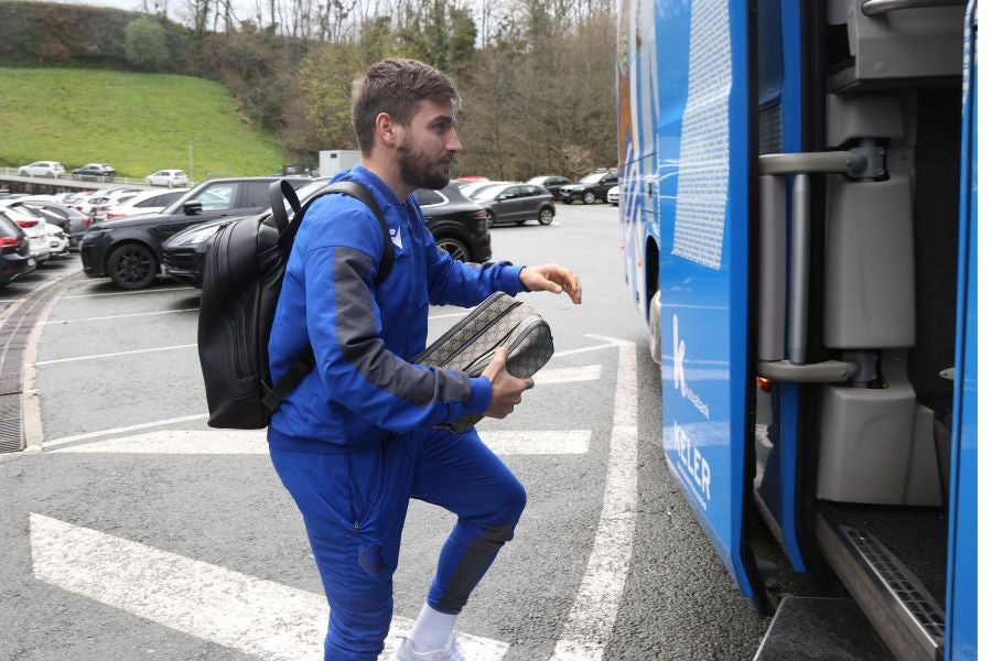 La expedición txuri urdin parte hacia Miranda. 