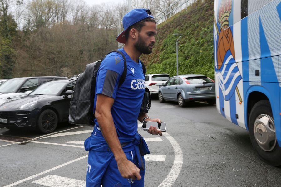 La expedición txuri urdin parte hacia Miranda. 