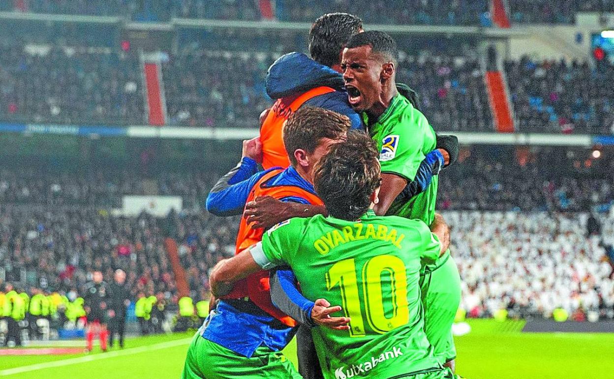 Isak fue el héroe en el Bernabéu al marcar dos goles y dar otras dos asistencias que hundieron al Real Madrid 