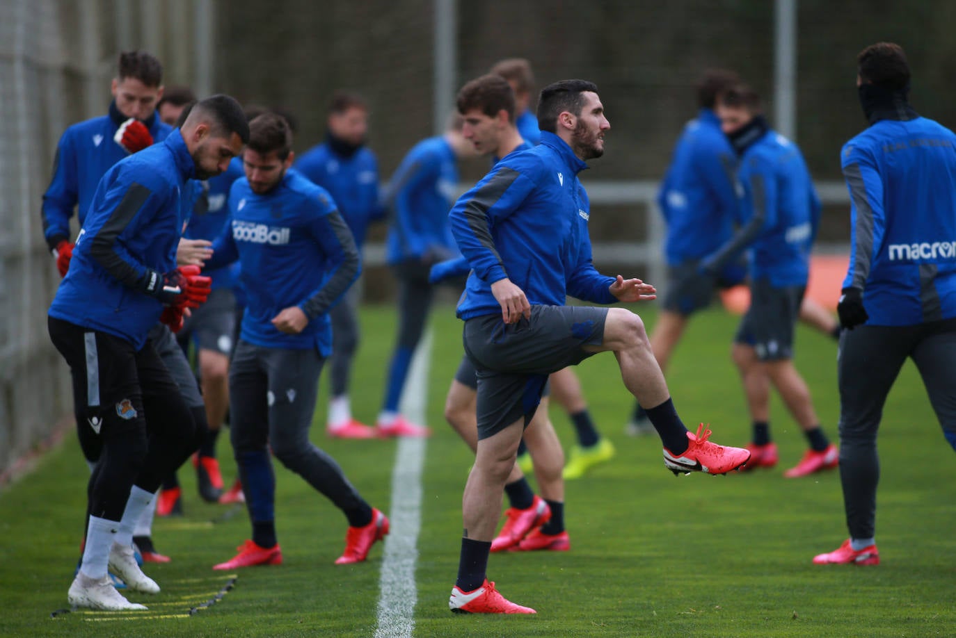 Los txuri-urdines se han ejercitado a puerta cerrada.