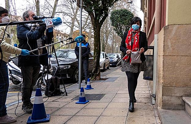 Magdalena Hernández, el martes al llegar al Ayuntamiento para participar en el pleno. 