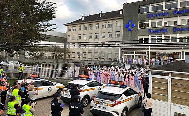 Coronavirus:Procesión de homenaje a los sanitarios en San Sebastián