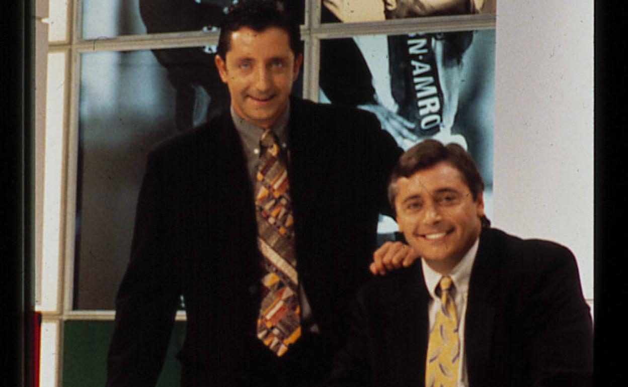 Josep Pedrerol y Michael Robinson, presentadores del programa 'El día después'.