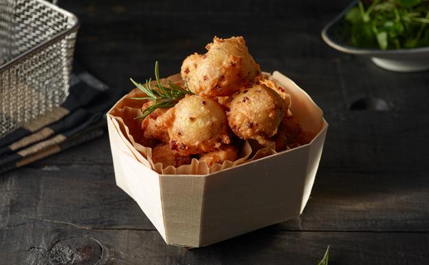 Bolas fritas de jamón y queso