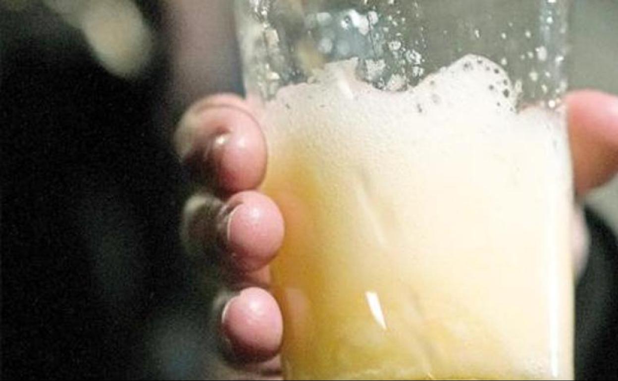 Catas de sidra on lineante el cierre de las sidrerias por la pandemia del coronavirus