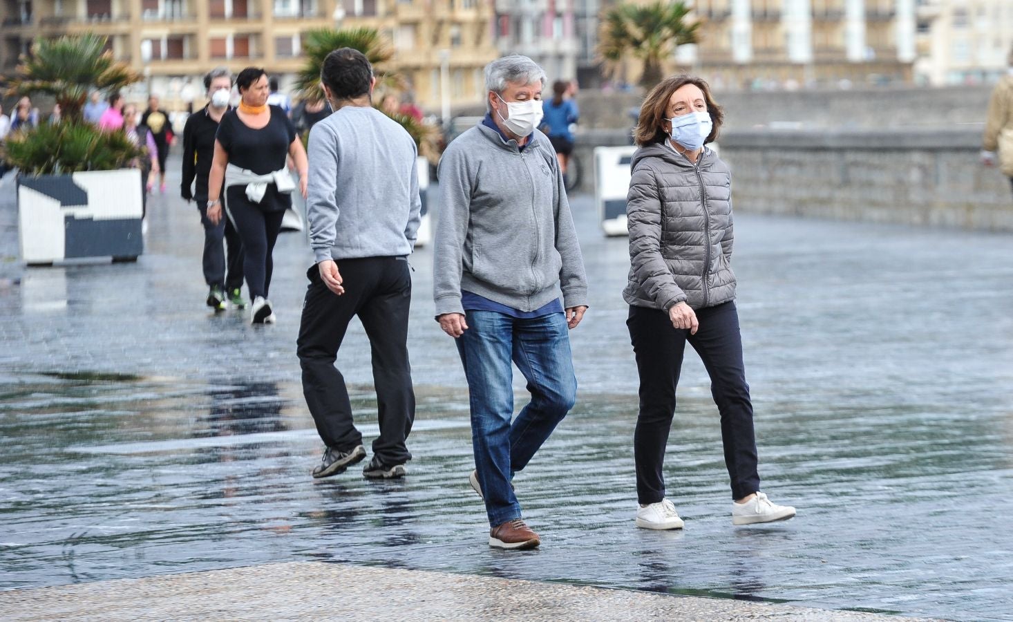 Fotos: Playa, deporte y paseos en San Sebastián