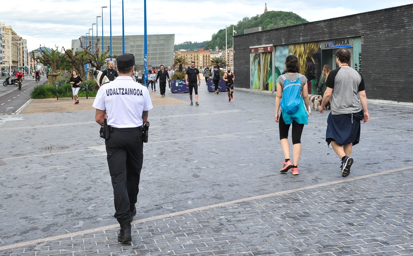 Fotos: Playa, deporte y paseos en San Sebastián