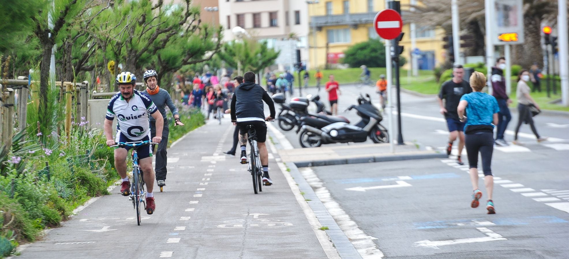 Fotos: Playa, deporte y paseos en San Sebastián
