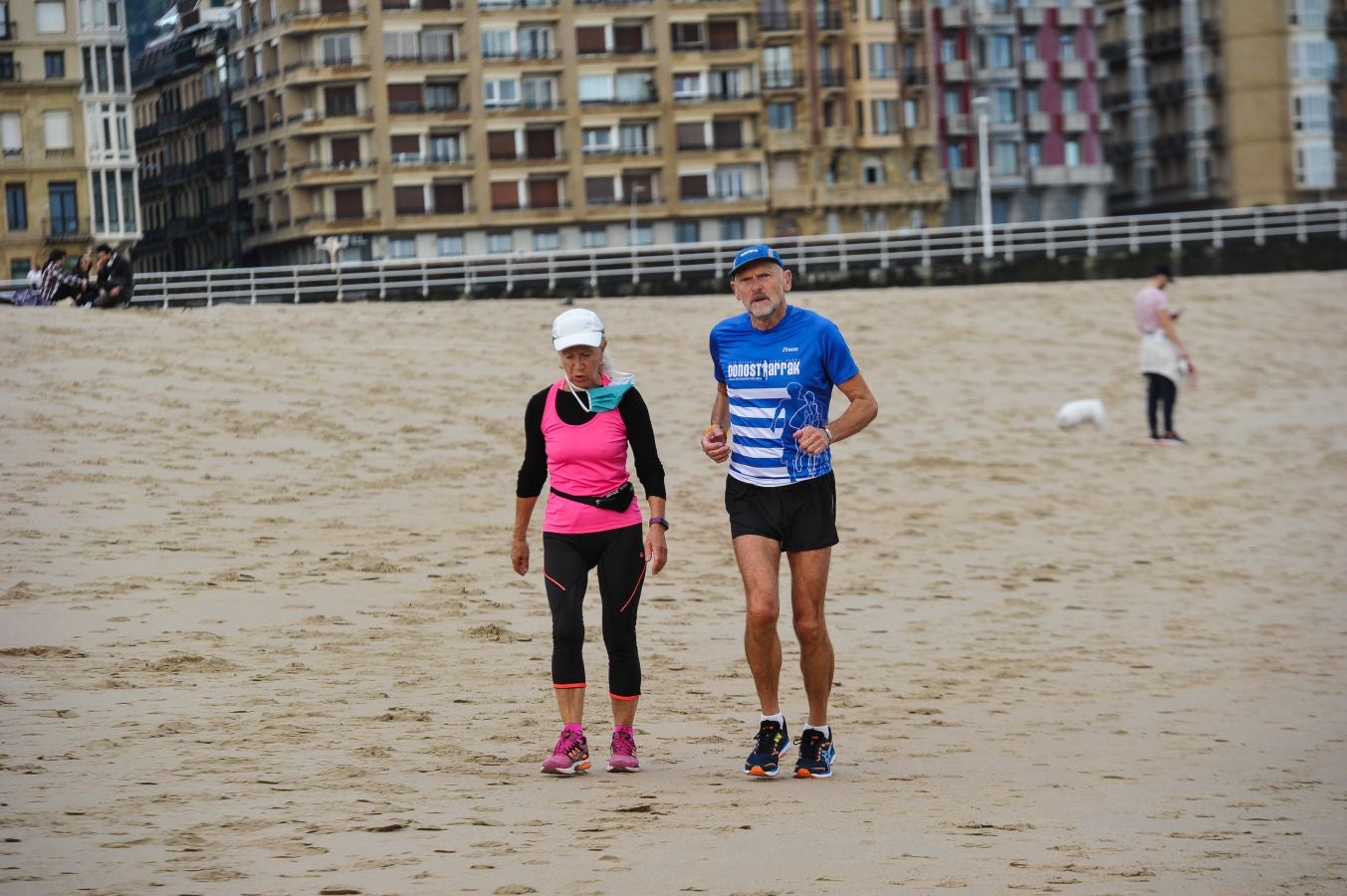 Fotos: Momentos de sol y playa en Donostia