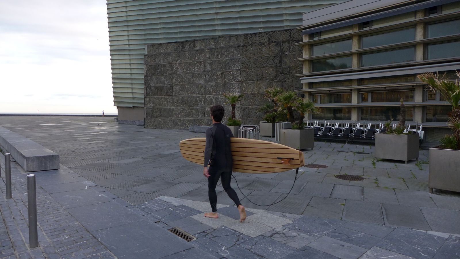 Fotos: Primeros paseos, carreras y olas tras el encierro